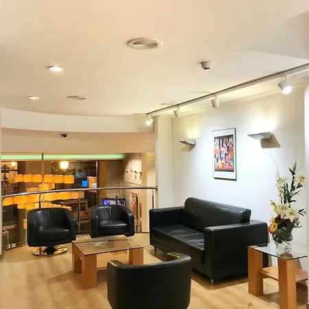 奥加利亚酒店
